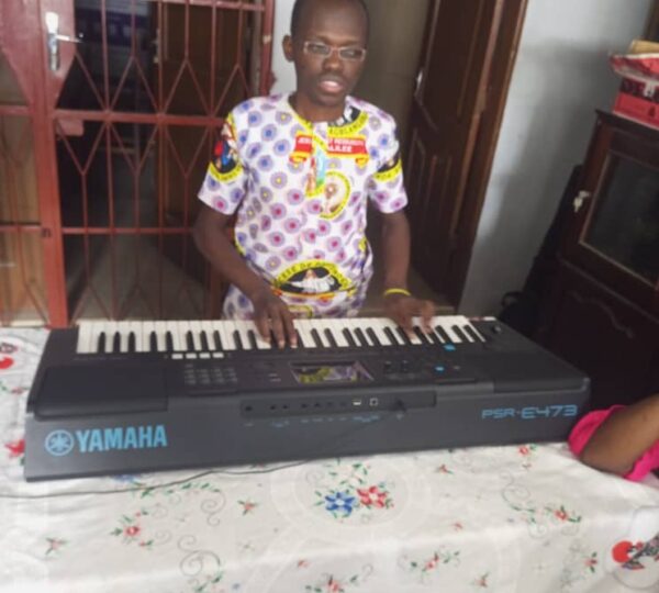 La Citadelle de l’ONG Bartimée révèle les talents artistiques des personnes handicapées visuelles