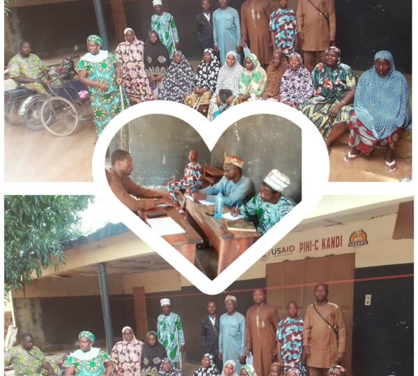Les femmes de l’ association des personnes handicapées de Irikpè gomini ont installé leur bureau sous section.