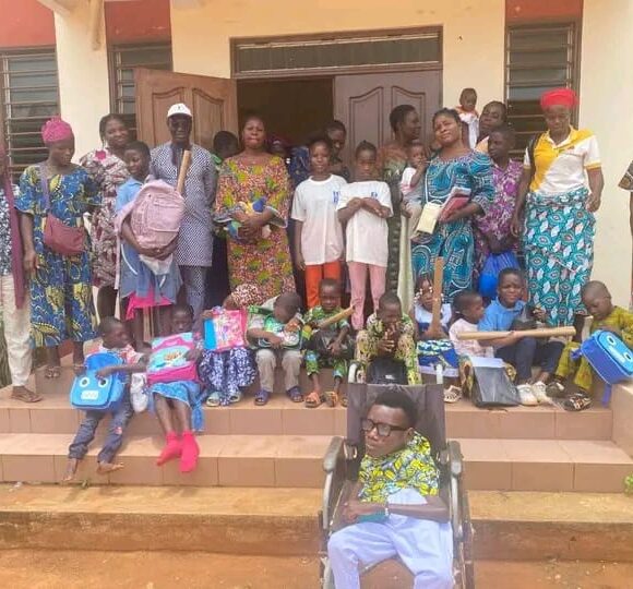 ONG Équilibre BENIN offre des kits aux enfants handicapés grâce à l’accompagnement de ses partenaires