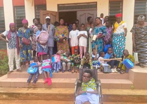 ONG Équilibre BENIN offre des kits aux enfants handicapés grâce à l’accompagnement de ses partenaires