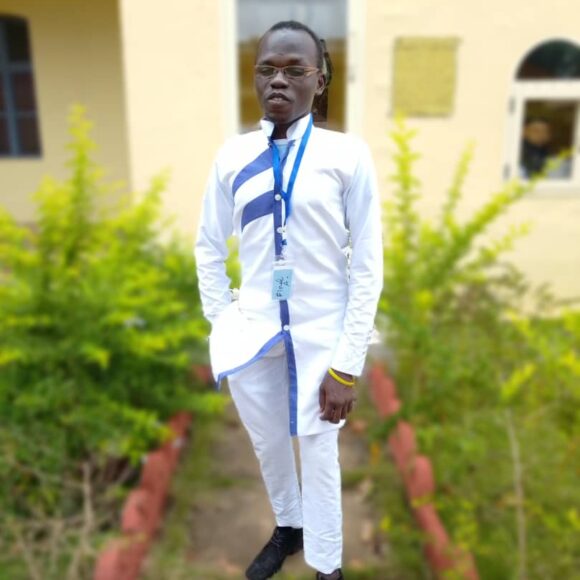 LITTÉRATURE FRANCOPHONE : Un étudiant béninois Personne handicapée visuelle sacré lauréat international