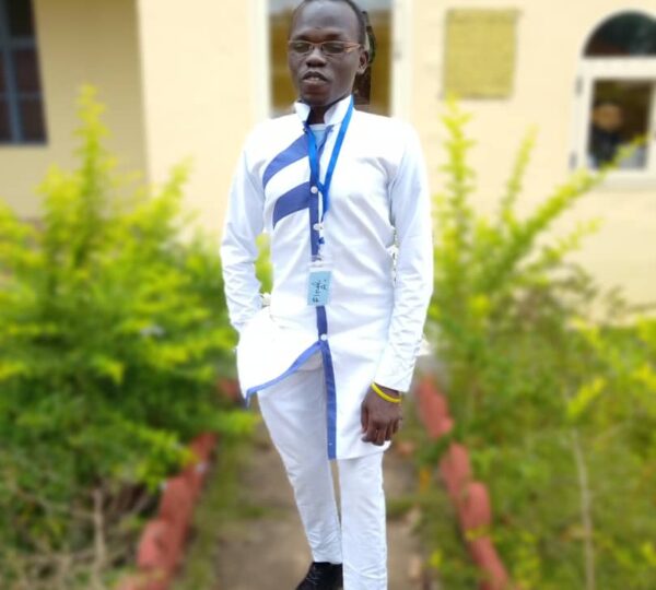 LITTÉRATURE FRANCOPHONE : Un étudiant béninois Personne handicapée visuelle sacré lauréat international