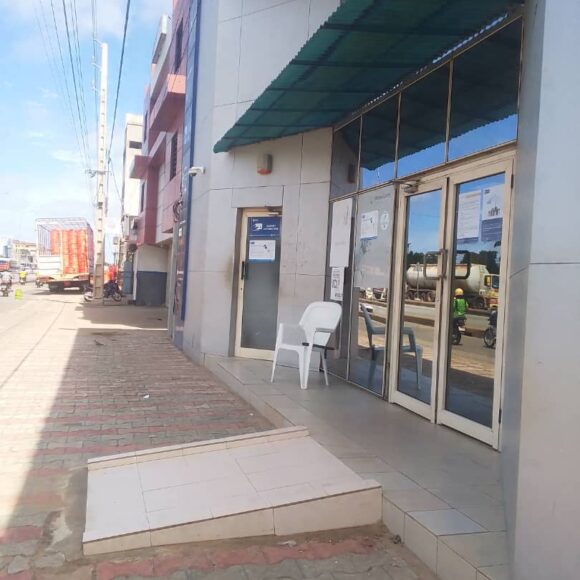 Accessibilité des personnes handicapées dans les banques : Quelques banques de Cotonou suivent les normes