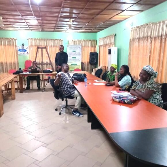 Cotonou : La FAPHB et le programme CLÉ renforcent l’autonomisation des personnes handicapées