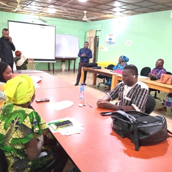 Bénin : La FAPHB et le Programme CLÉ à l’écoute des personnes handicapées pour un meilleur impact