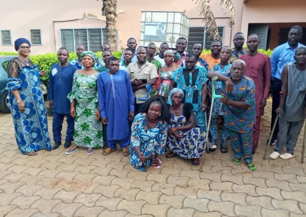 RENFORCEMENT DES CAPACITES DES ASSOCIATIONS DE PERSONNES HANDICAPEES. La FAPHB et le PRIMA outils les acteurs sur l’approchent GALS.